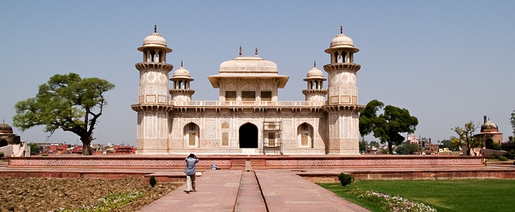 Tomb of Itimad-ud-Daulah - HERE ARE THE THINGS YOU CAN DO THIS WEEKEND IN AGRA