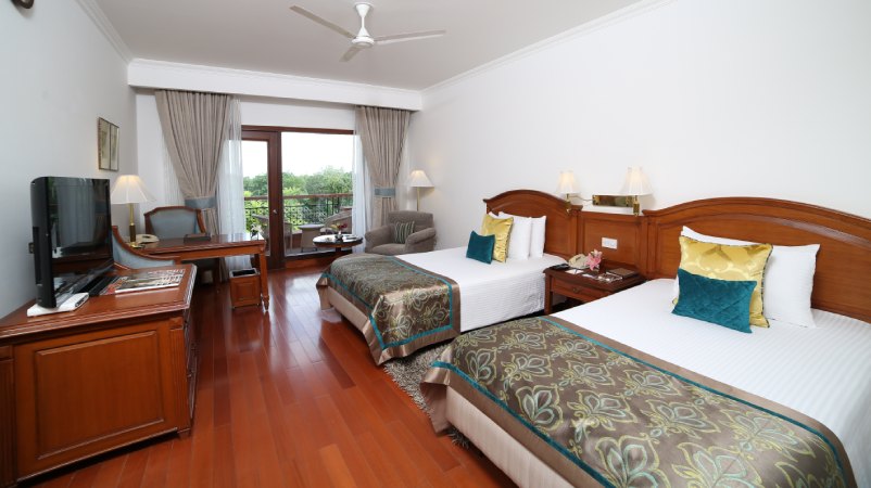 Book Deluxe Rooms in Luxury Hotel, Near Taj Mahal | Jaypee Palace